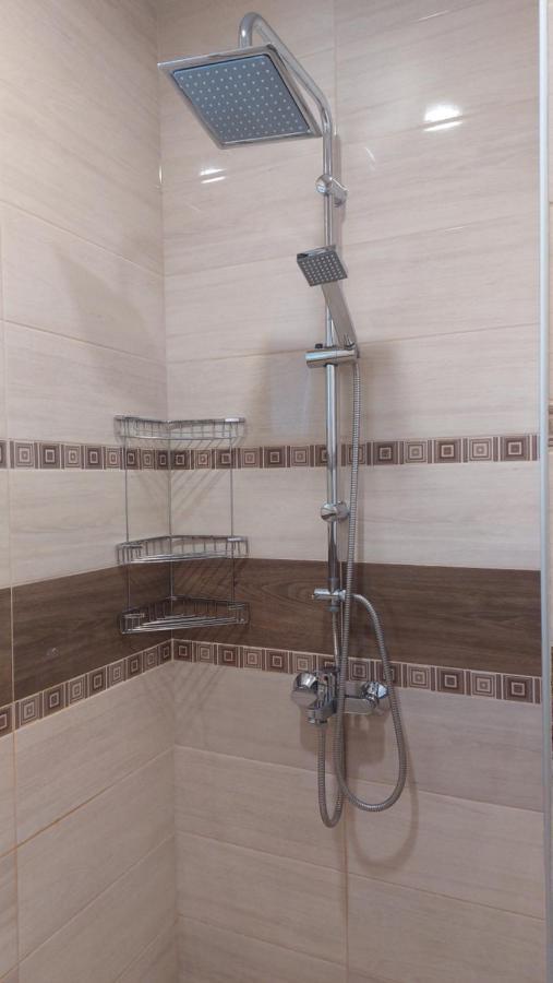 Апартамент Pink & Blue - 2Bdr With Balcony - Wi-Fi Várna Kültér fotó