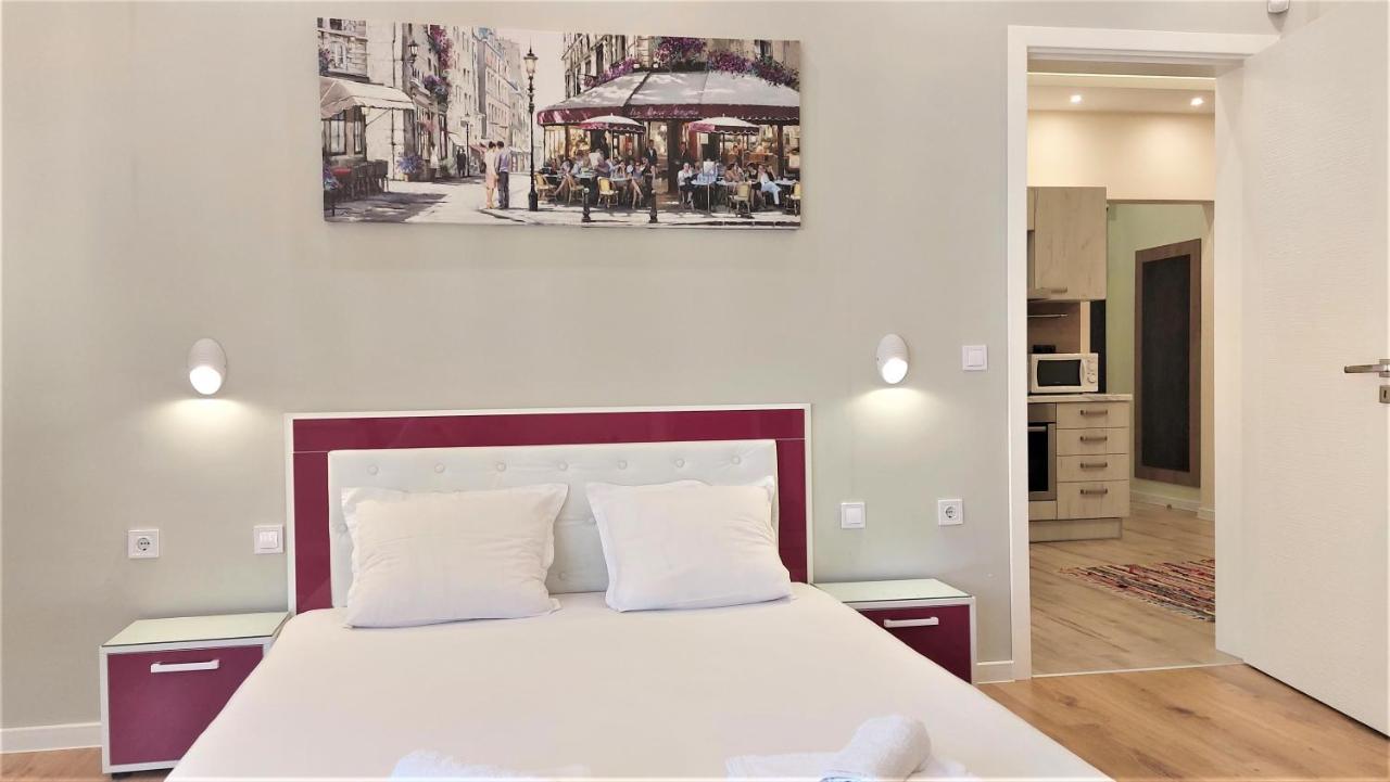 Апартамент Pink & Blue - 2Bdr With Balcony - Wi-Fi Várna Kültér fotó