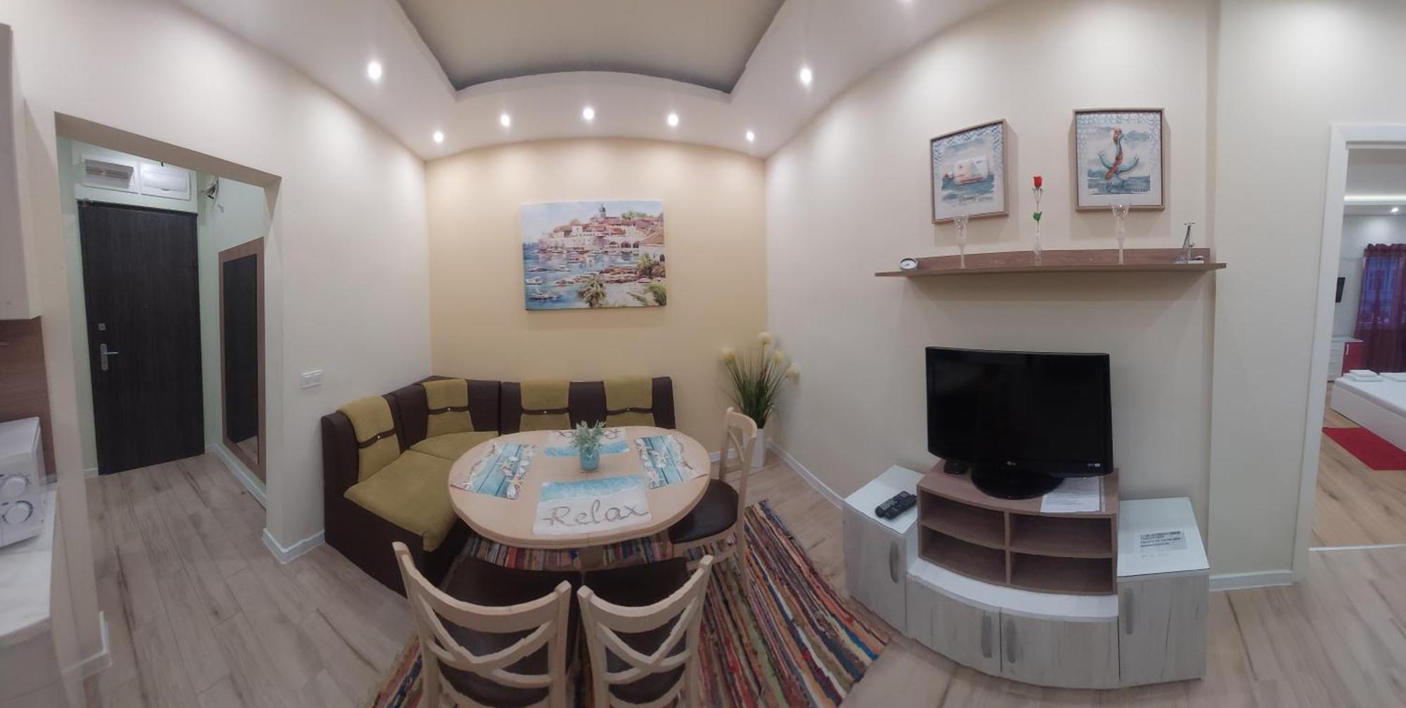 Апартамент Pink & Blue - 2Bdr With Balcony - Wi-Fi Várna Kültér fotó
