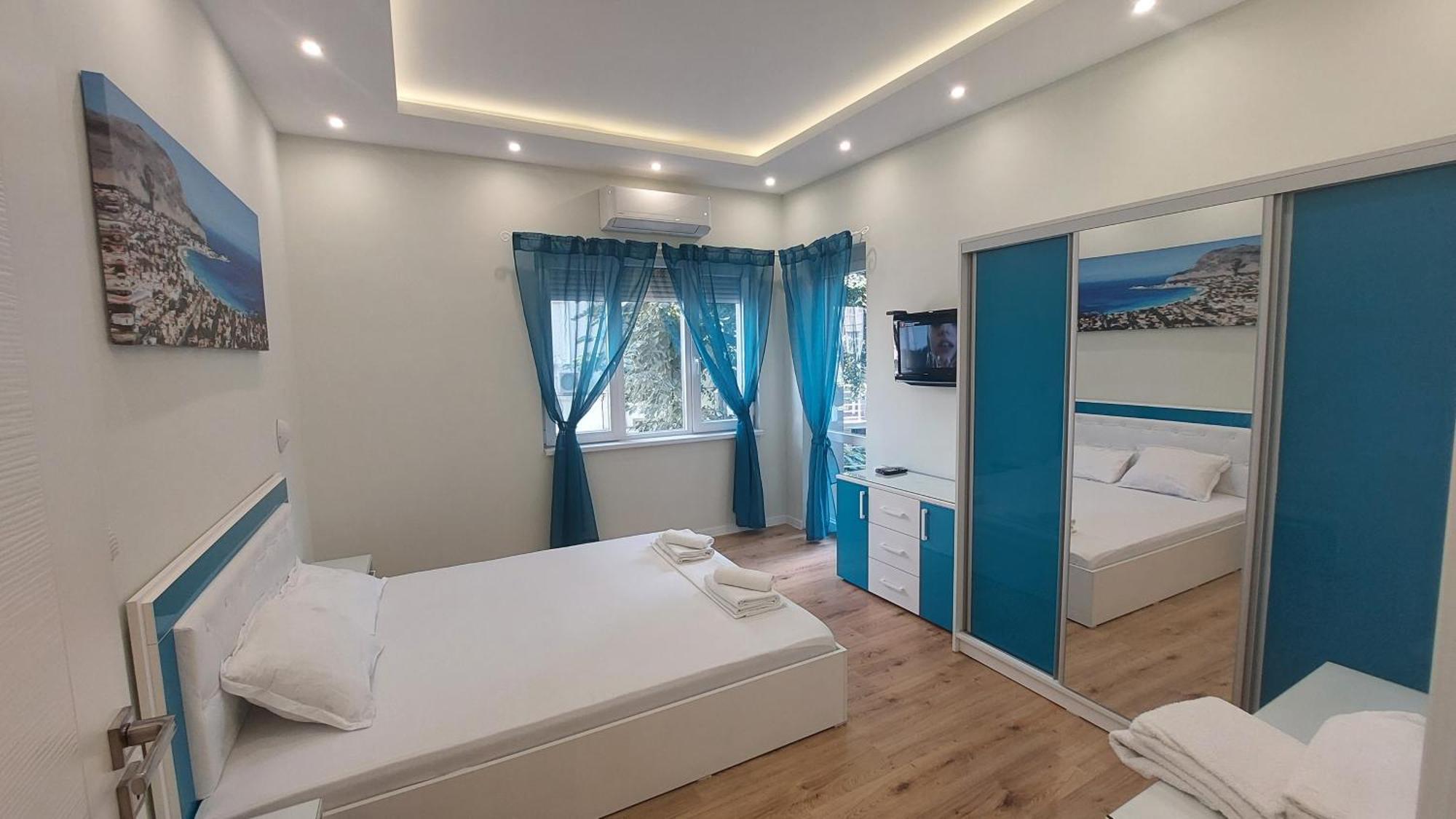 Апартамент Pink & Blue - 2Bdr With Balcony - Wi-Fi Várna Kültér fotó