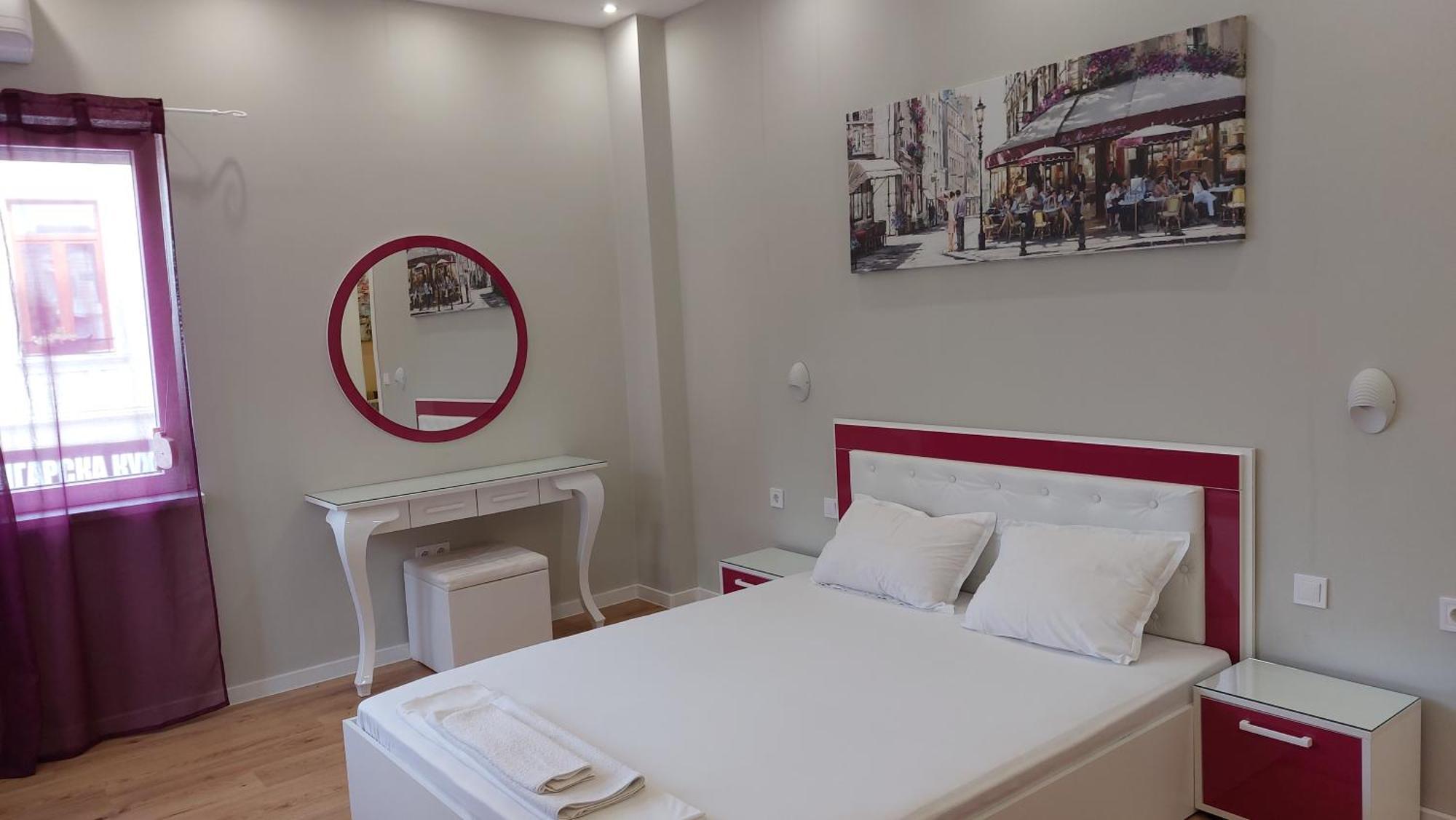 Апартамент Pink & Blue - 2Bdr With Balcony - Wi-Fi Várna Kültér fotó